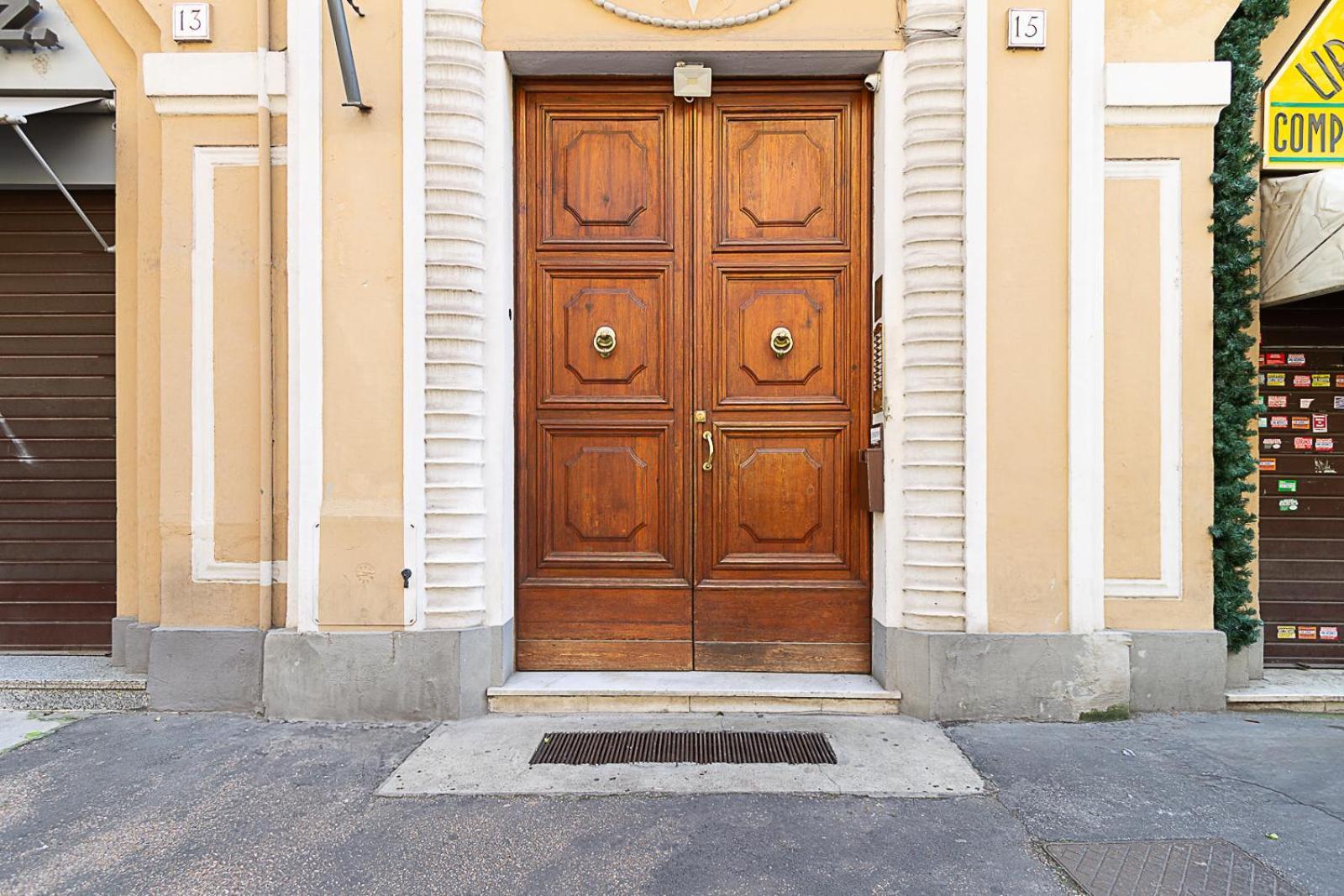 Vatican Gold Loft — Photos 1