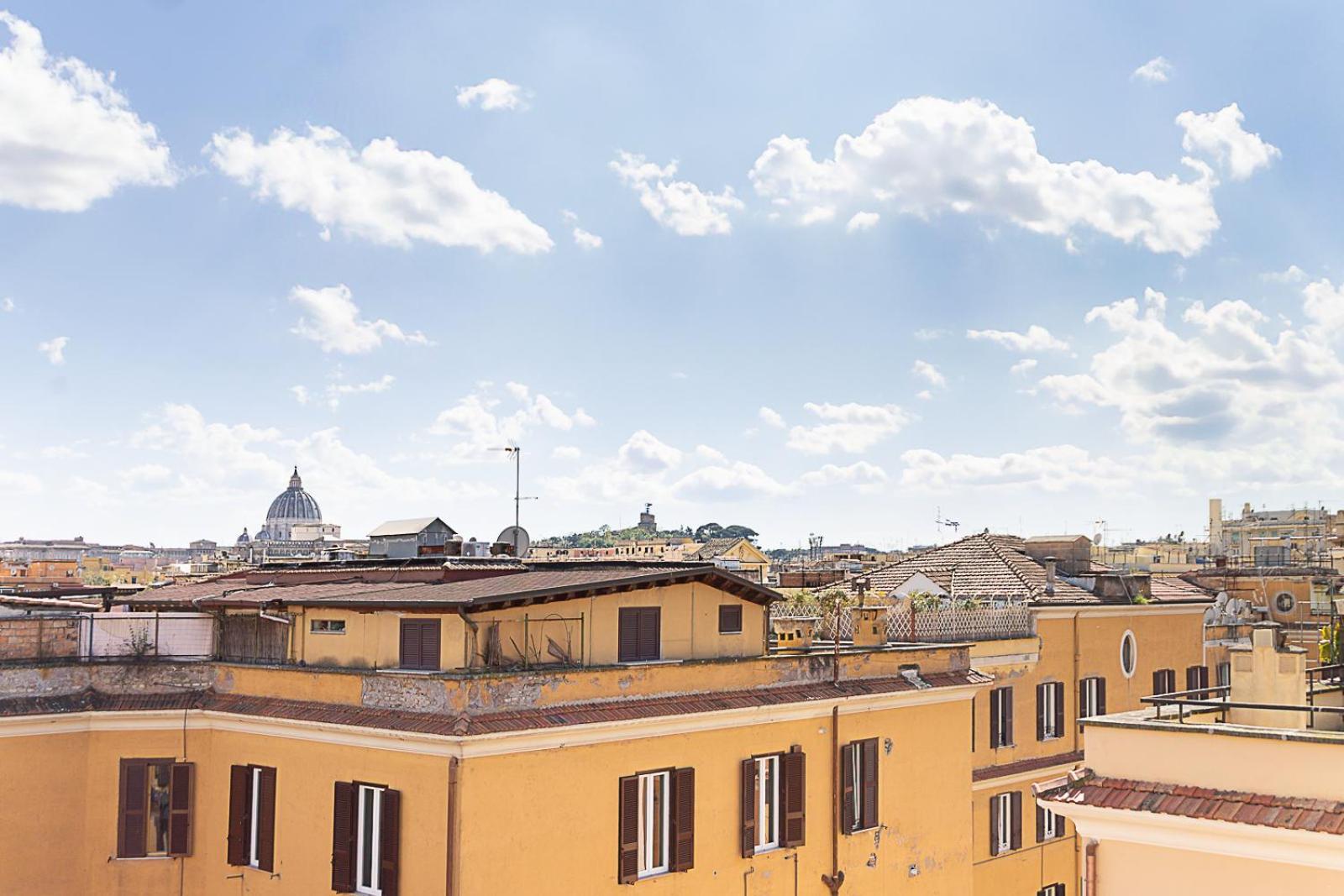 Vatican Gold Loft — Photos 2