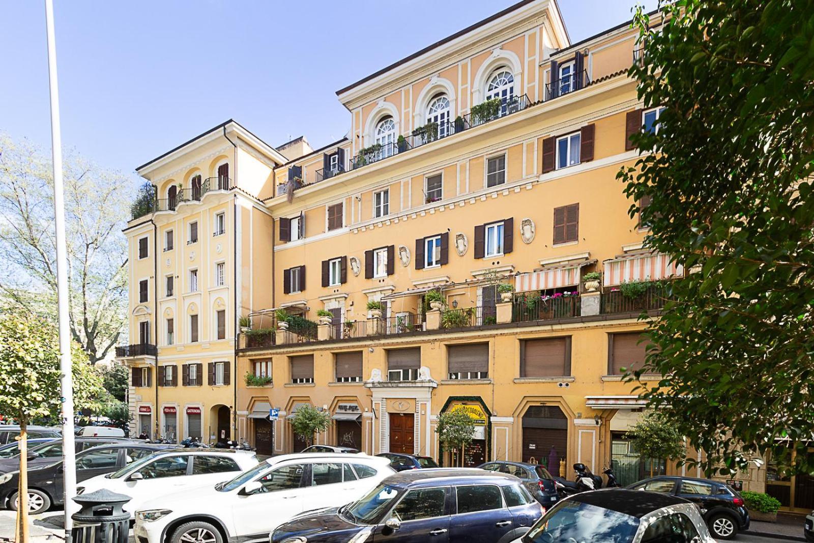 Vatican Gold Loft, Rome
